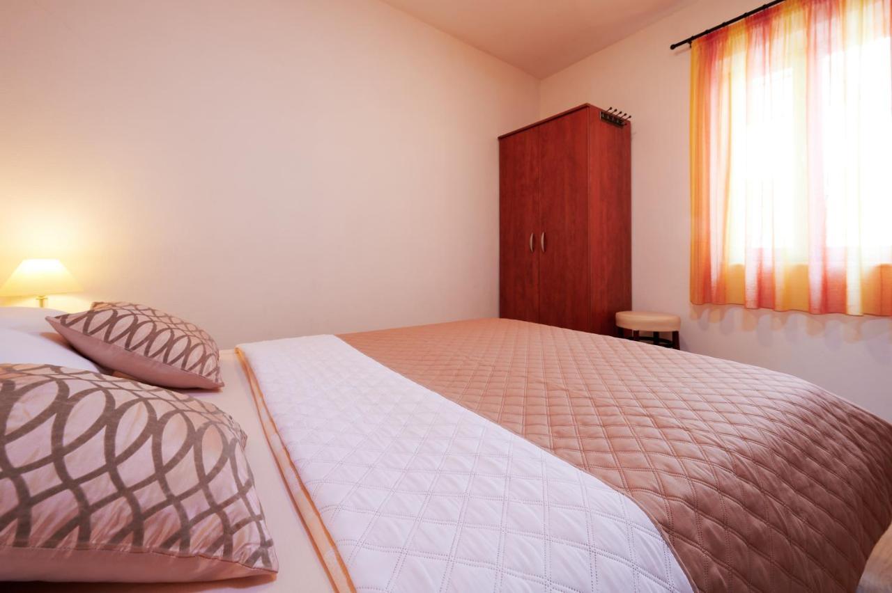 Apartments Ivica Трогир Экстерьер фото
